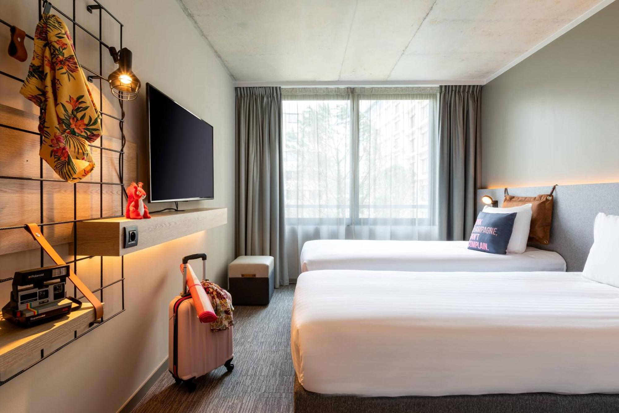 Moxy Bordeaux Hotel Bagian luar foto