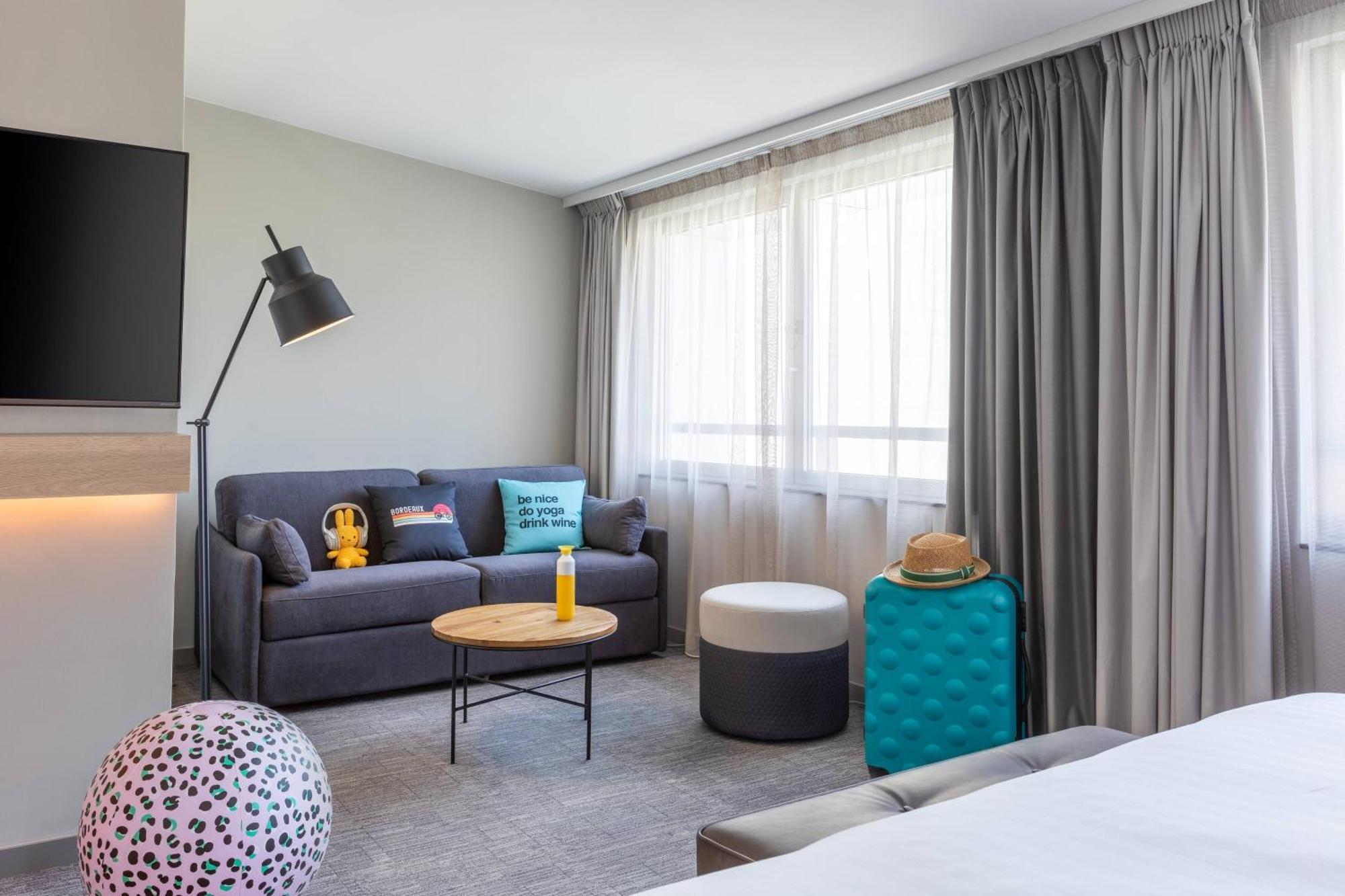 Moxy Bordeaux Hotel Bagian luar foto