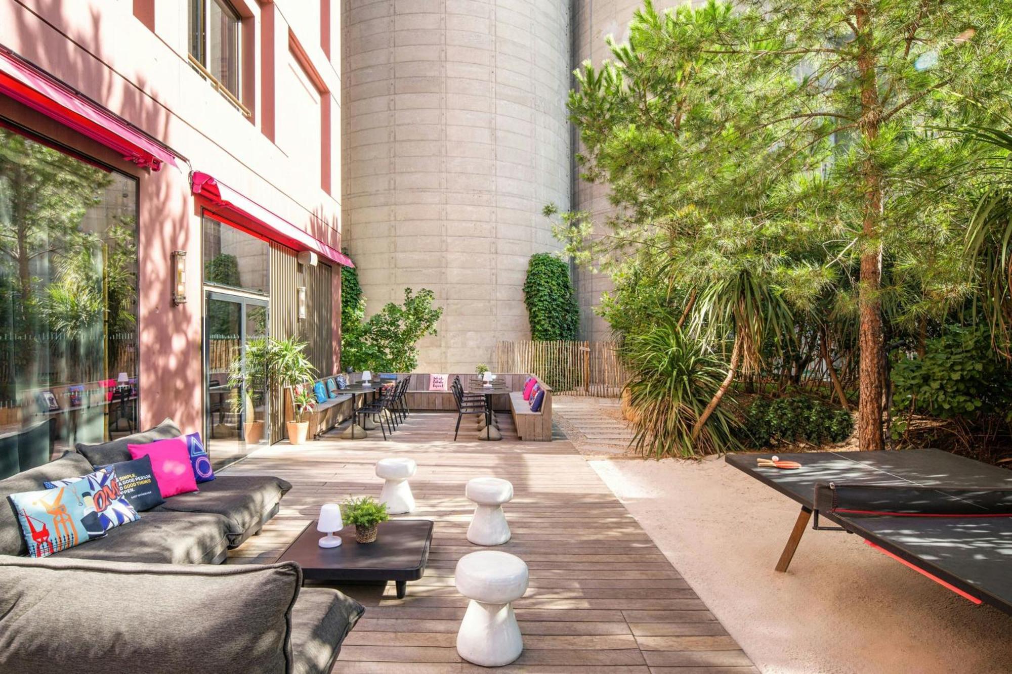 Moxy Bordeaux Hotel Bagian luar foto