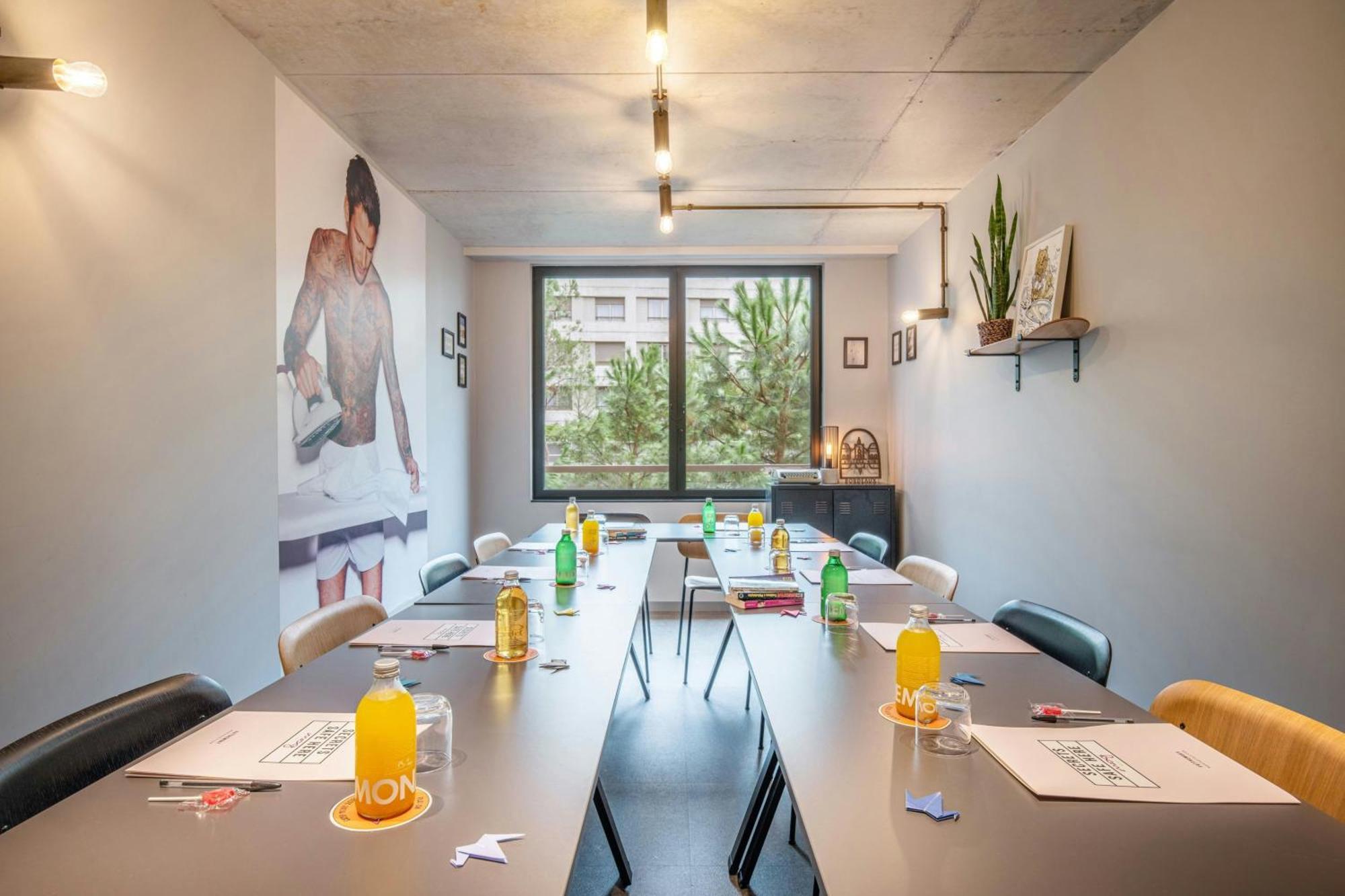 Moxy Bordeaux Hotel Bagian luar foto