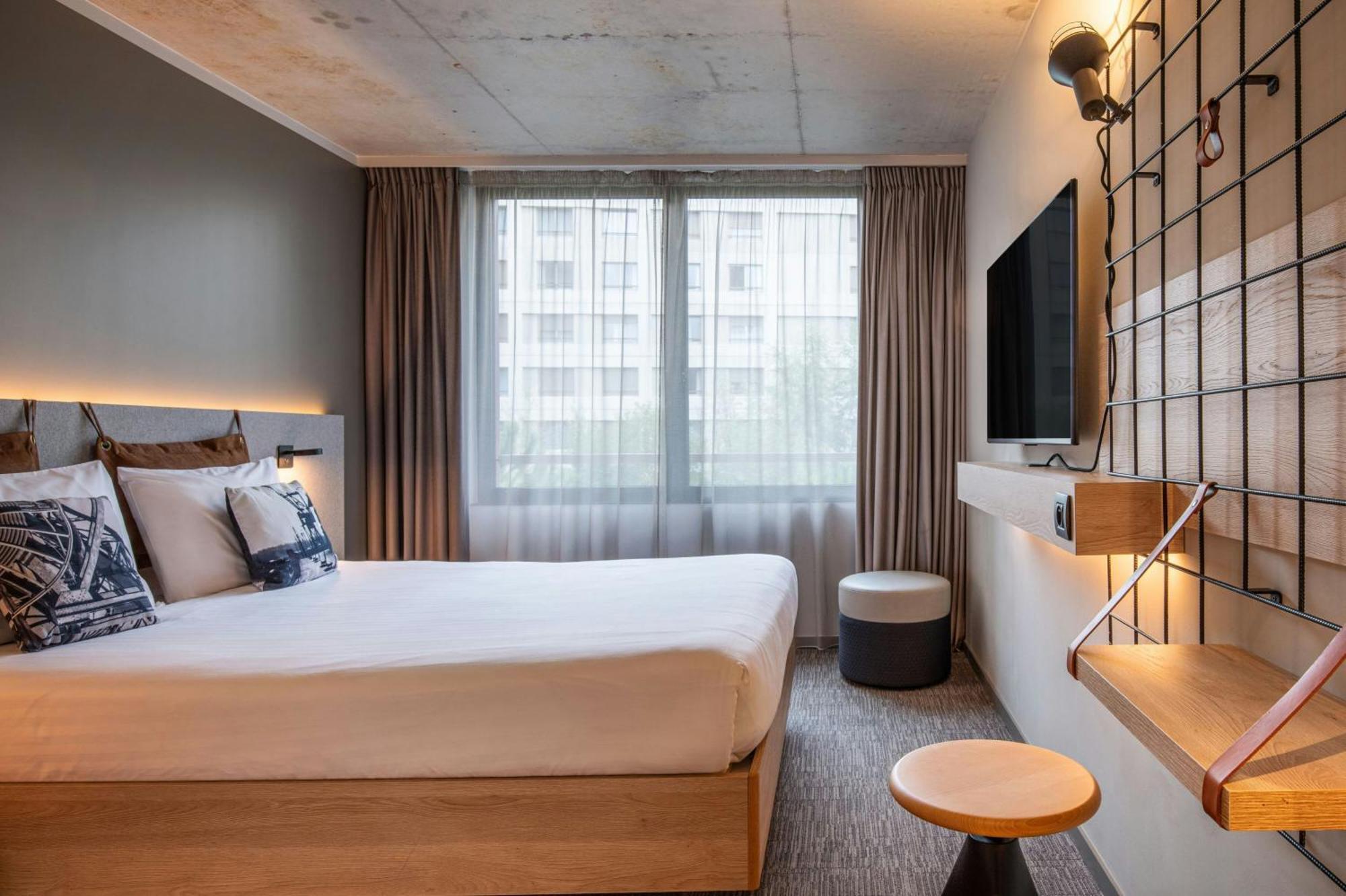 Moxy Bordeaux Hotel Bagian luar foto