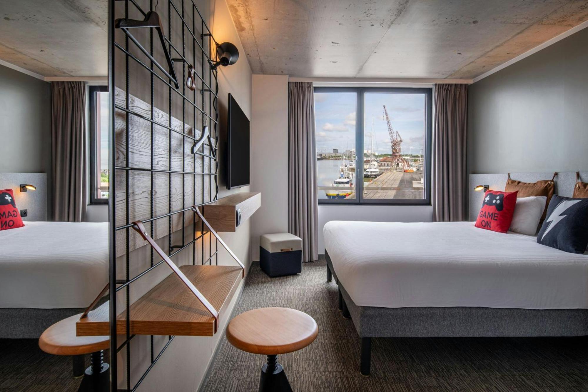 Moxy Bordeaux Hotel Bagian luar foto